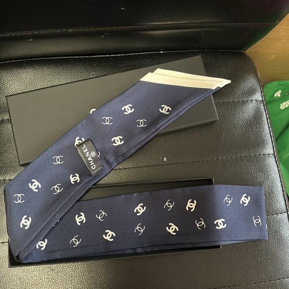 Brand new authentic Chanel mini scarf . - Picture 3 of 3